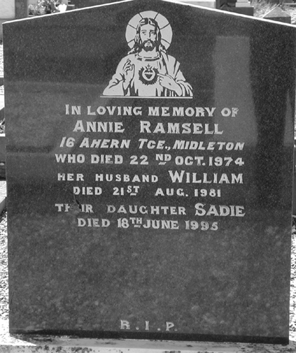 Ramsell, Annie, William and Sadie.jpg 143.1K